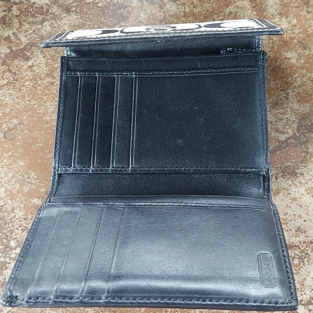 Coach wallet - Picture 3 of 3
